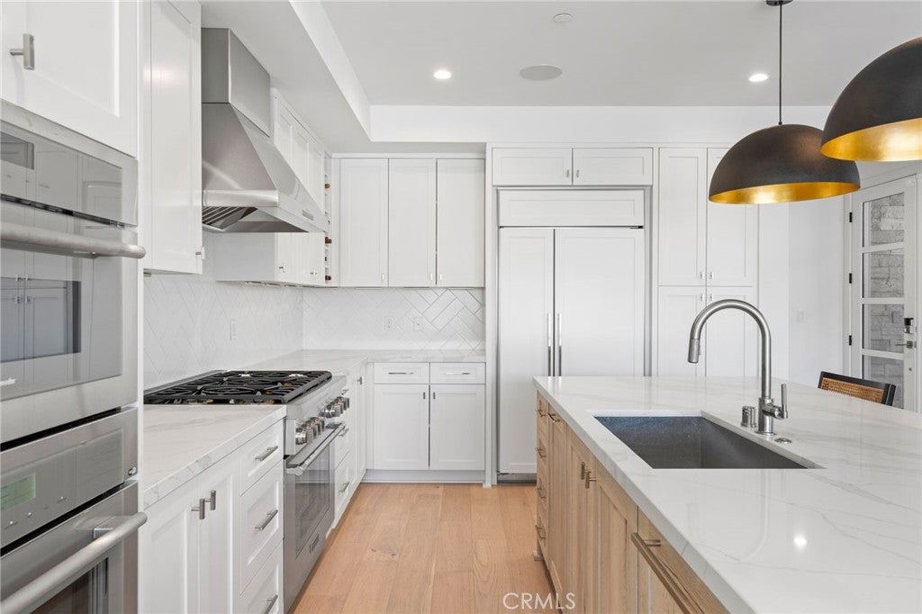 4014 Channel Place, Newport Beach CA 92663 - Photo 16