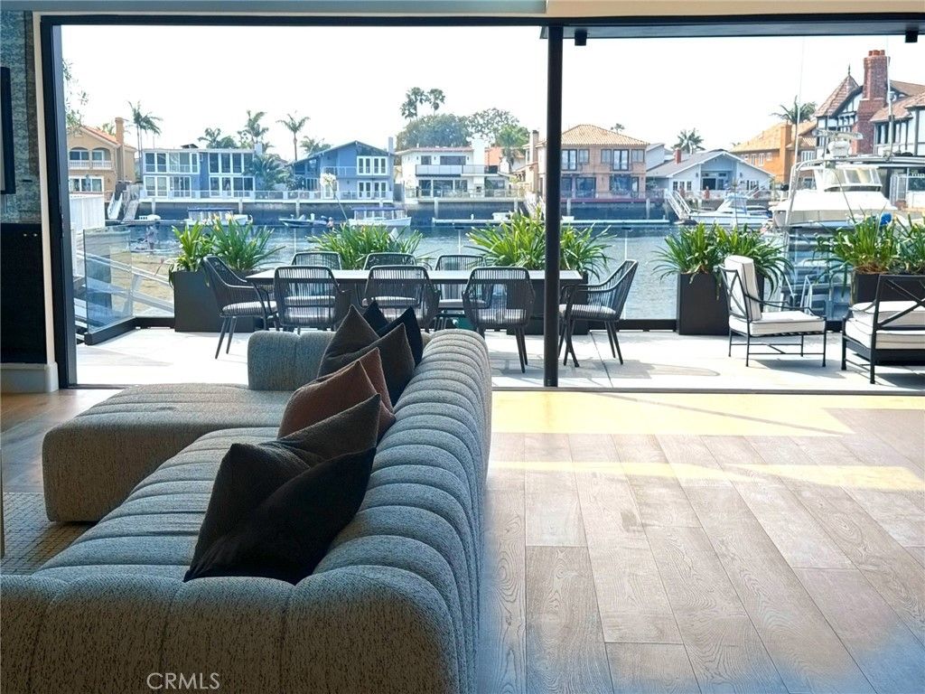 Photo of 16861 Edgewater Ln, Huntington Beach, CA 92649 (MLS # OC26065114)