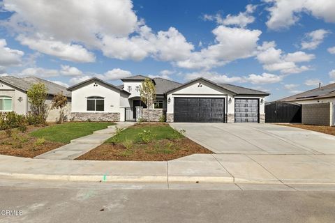 Photo of 8806 Roverton Court, Bakersfield, CA 93314 (MLS # V1-33380)