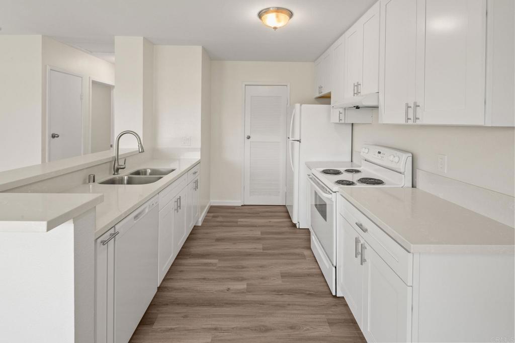 6889 Panamint Row 2