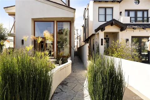 517 Larkspur Ave, Corona Del Mar, CA 92625 - MLS#: OC26057896