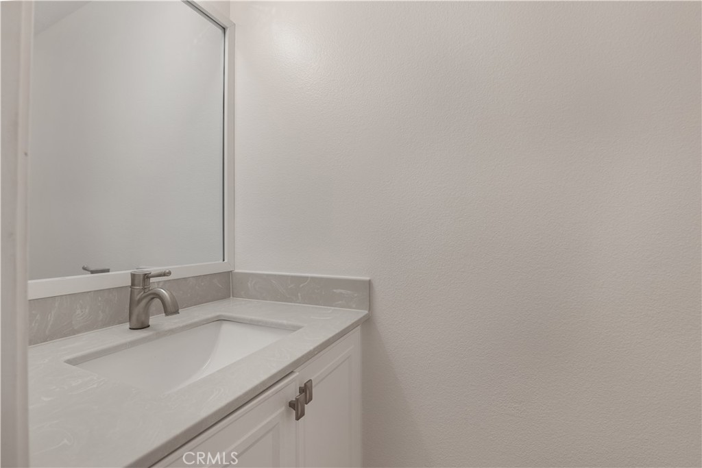 La Vista (LVIS) - Residential Lease