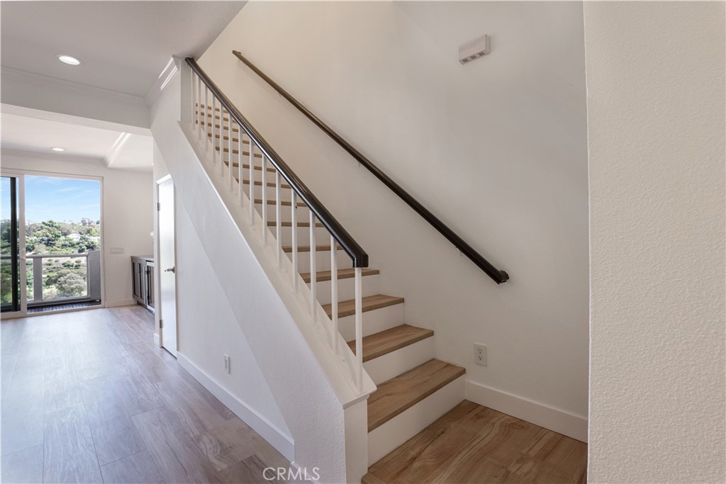 La Vista (LVIS) - Residential Lease