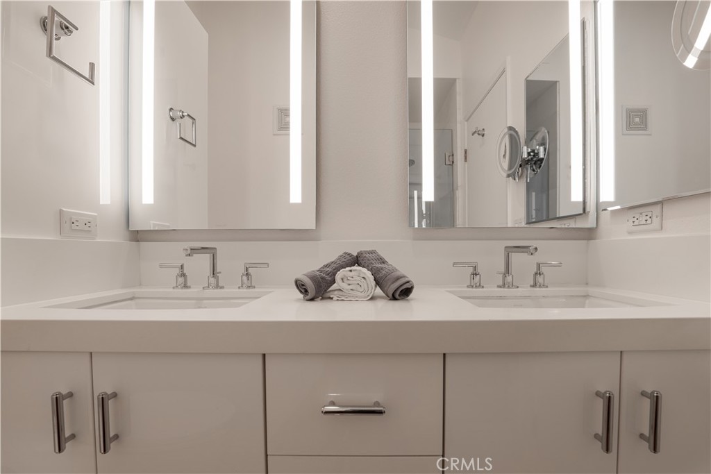 La Vista (LVIS) - Residential Lease