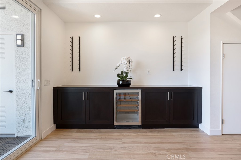 La Vista (LVIS) - Residential Lease