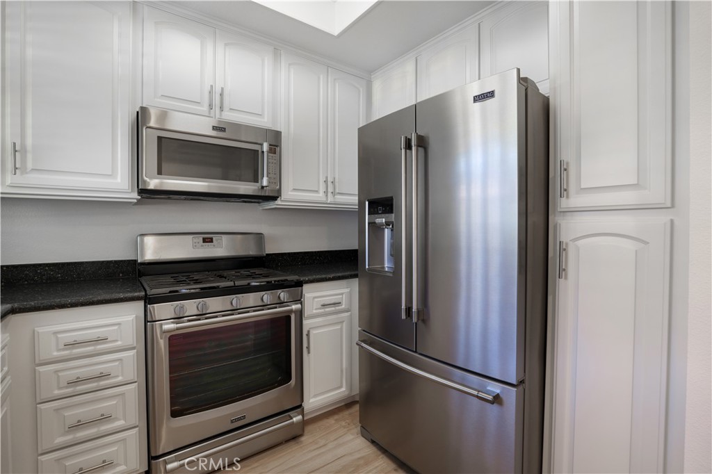 La Vista (LVIS) - Residential Lease