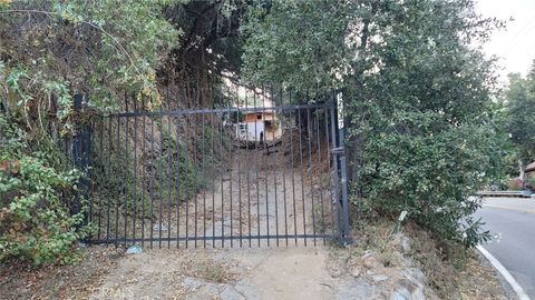 Photo of 12047 Kagel Canyon Road, Sylmar, CA 91342 (MLS # SR26002289)