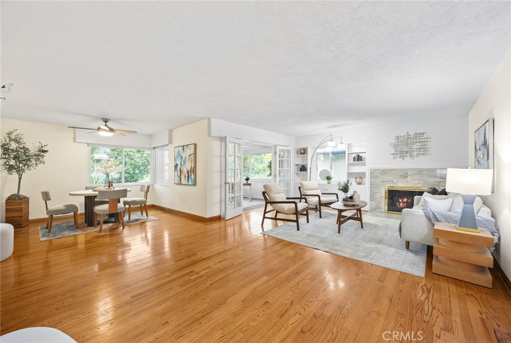 924 S Orange Grove D