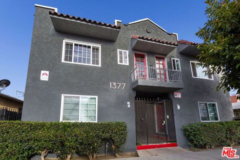 Photo of 1377 Warren Avenue, Long Beach, CA 90813 (MLS # 26640863)
