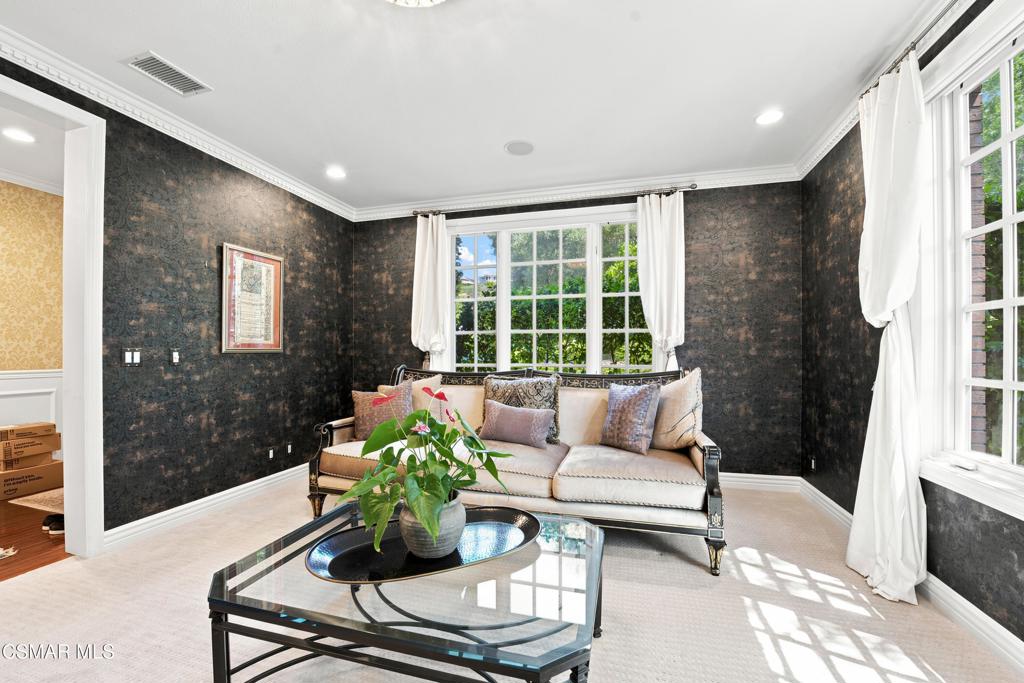 210 Lake Sherwood Drive