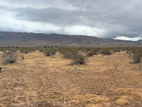 Photo of 0 Del Oro, Apple Valley, CA 92308 (MLS # HD26079031)