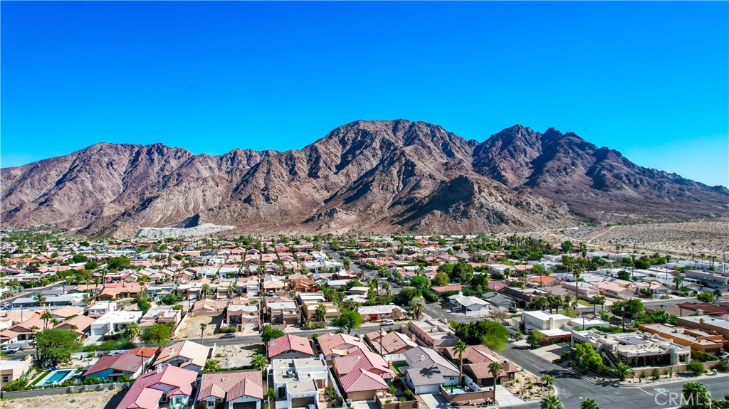 La Quinta Cove* - Land