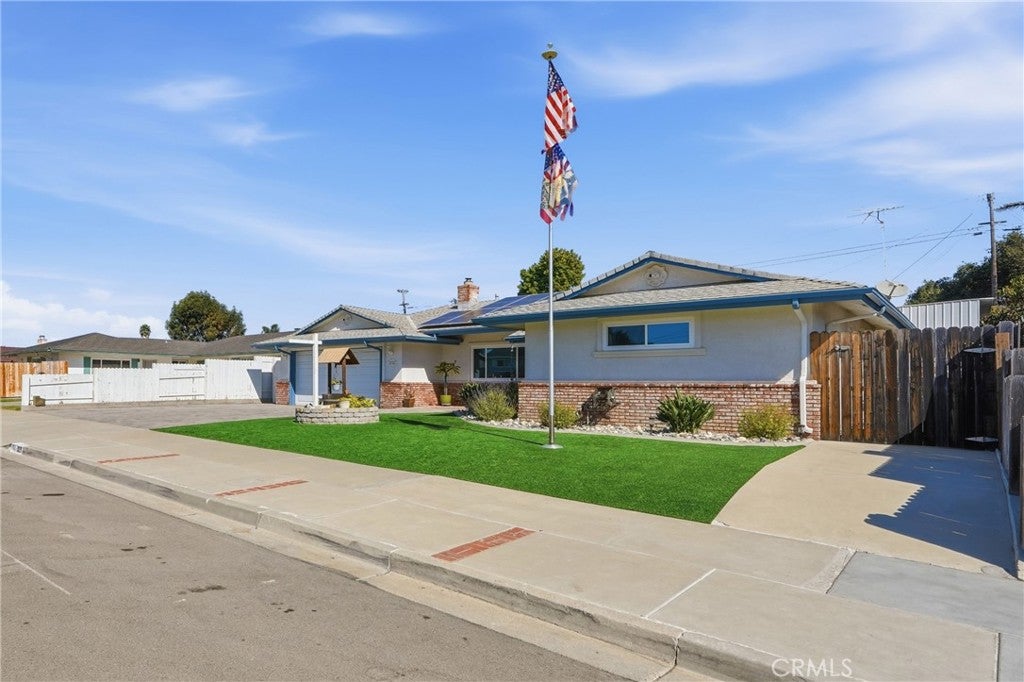 329 Hobbs