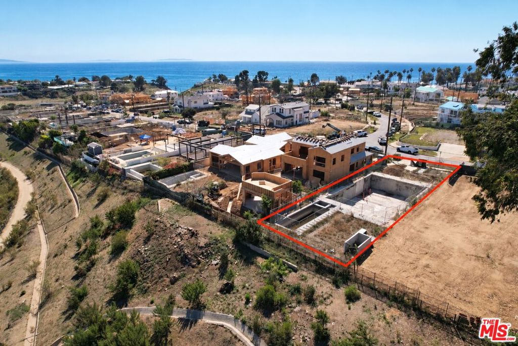 Photo of 15305 De Pauw Street, Pacific Palisades, CA 90272 (MLS # 26997621)