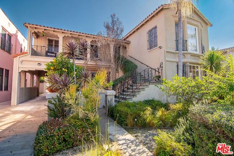 Photo of 1040 S Alfred Street, Los Angeles, CA 90035 (MLS # 25628055)