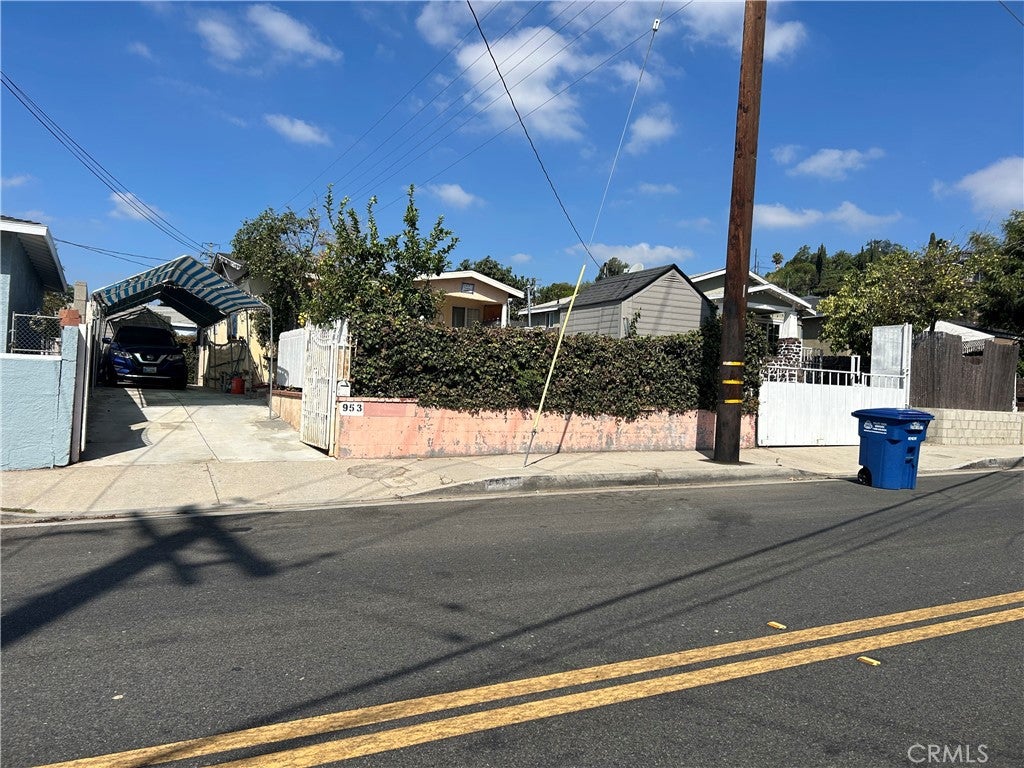 953 N Hazard Avenue