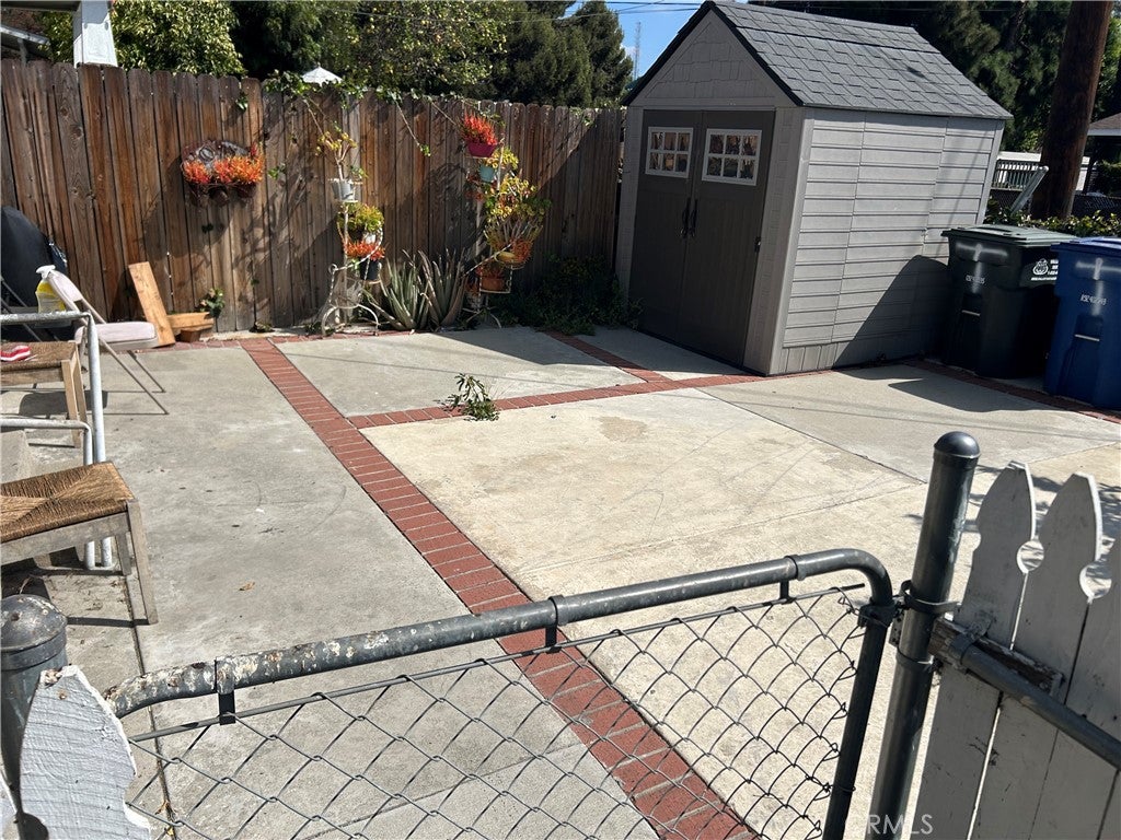 953 N Hazard Avenue