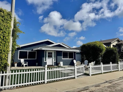 Photo of 5033 Island View Street, Oxnard, CA 93035 (MLS # 226002868)