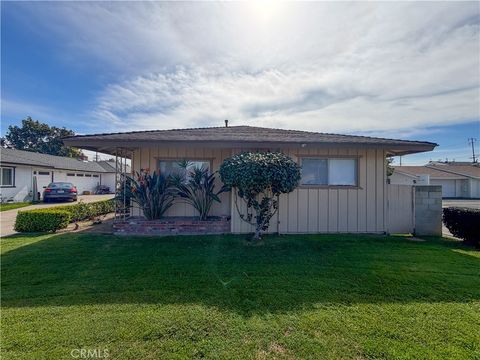 Photo of 1004 E Washington Ave, Orange, CA 92866 (MLS # PW26038733)