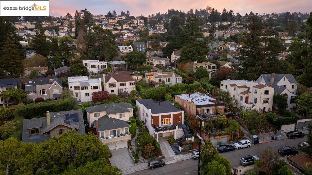 THOUSAND OAKS - Residential