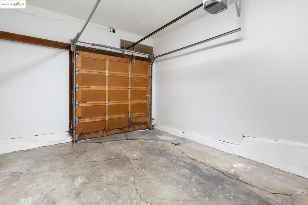 THOUSAND OAKS - Residential