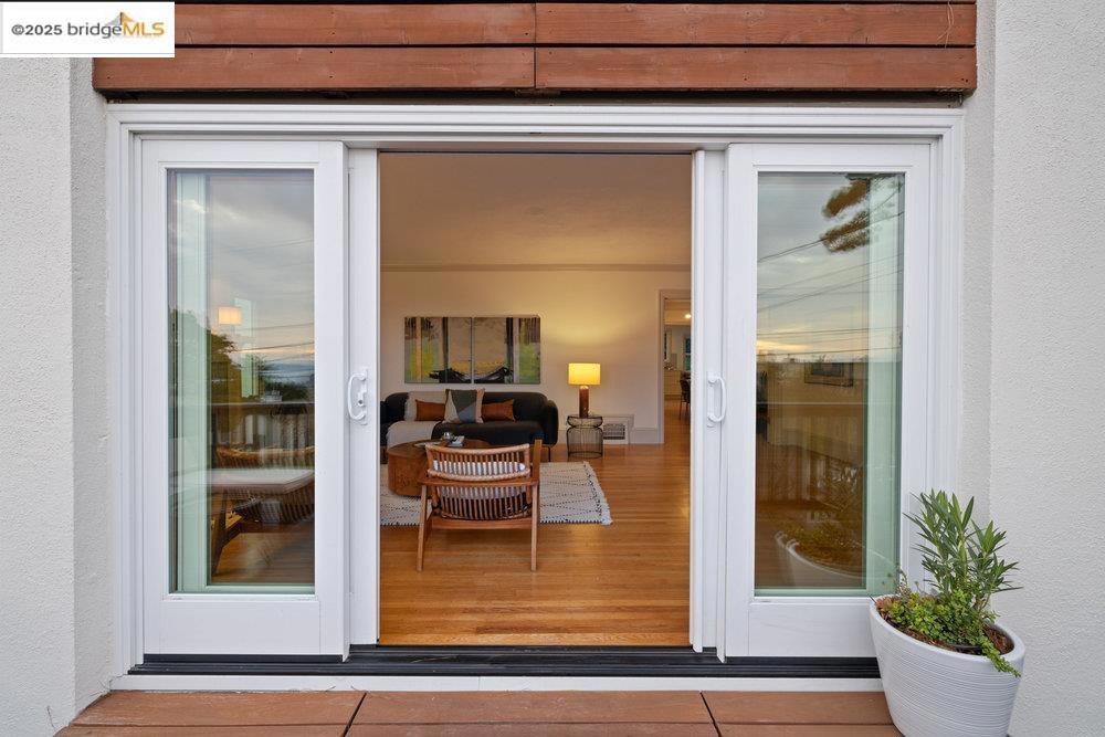 THOUSAND OAKS - Residential