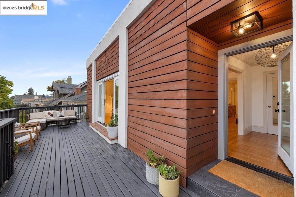 THOUSAND OAKS - Residential