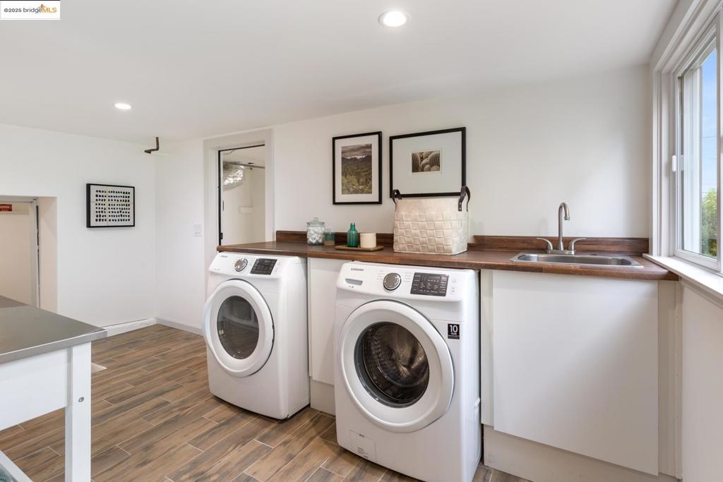 THOUSAND OAKS - Residential