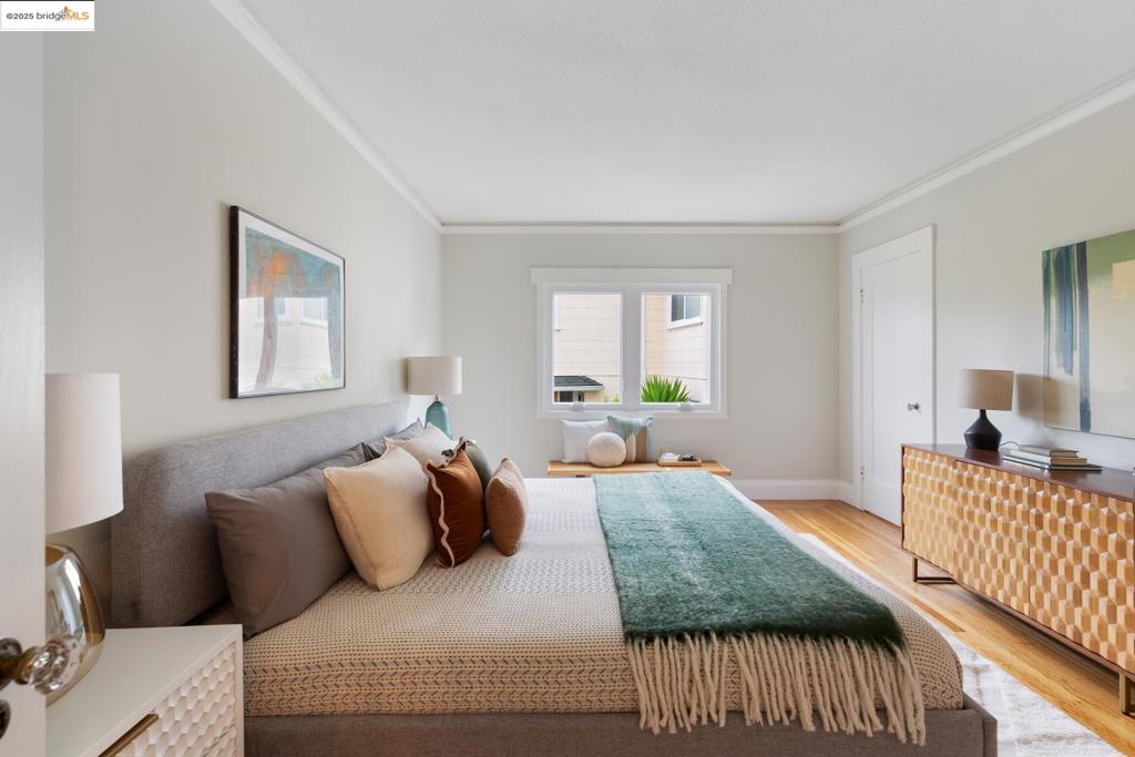 THOUSAND OAKS - Residential