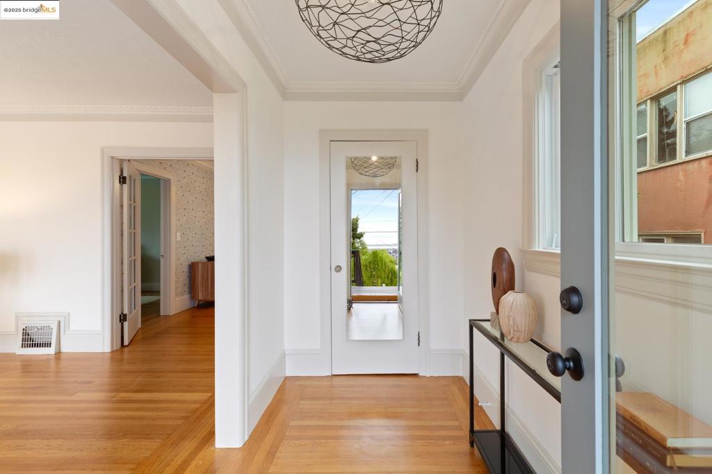 THOUSAND OAKS - Residential