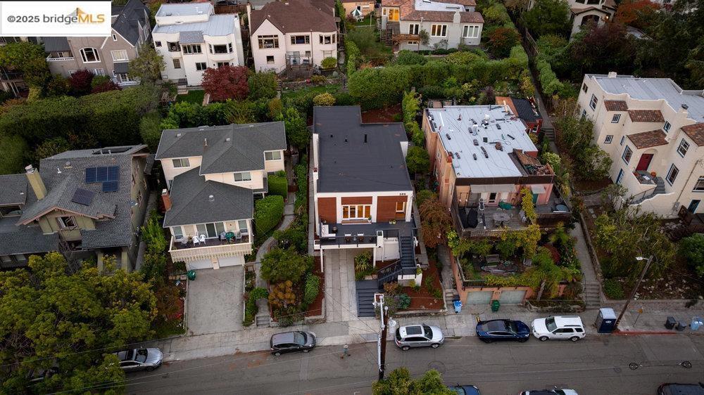 THOUSAND OAKS - Residential