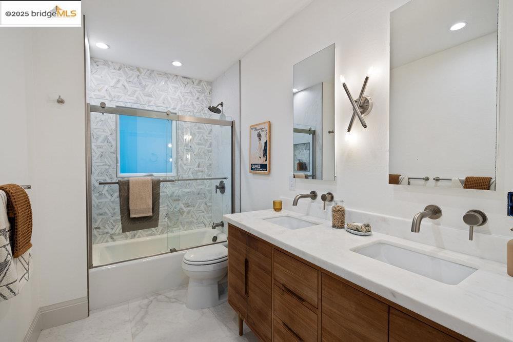 THOUSAND OAKS - Residential