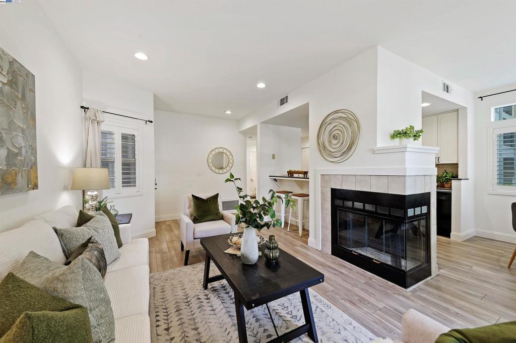 CANYON MEADOWS - Residential
