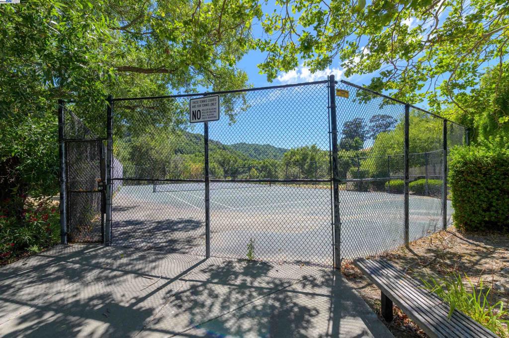 CANYON MEADOWS - Residential
