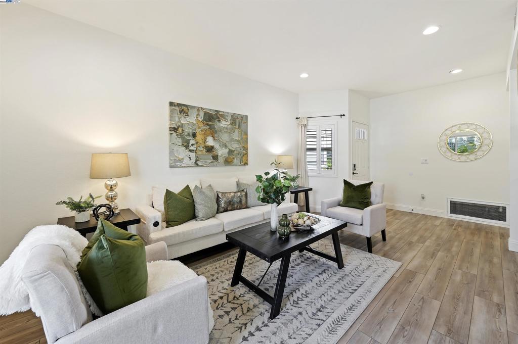 CANYON MEADOWS - Residential