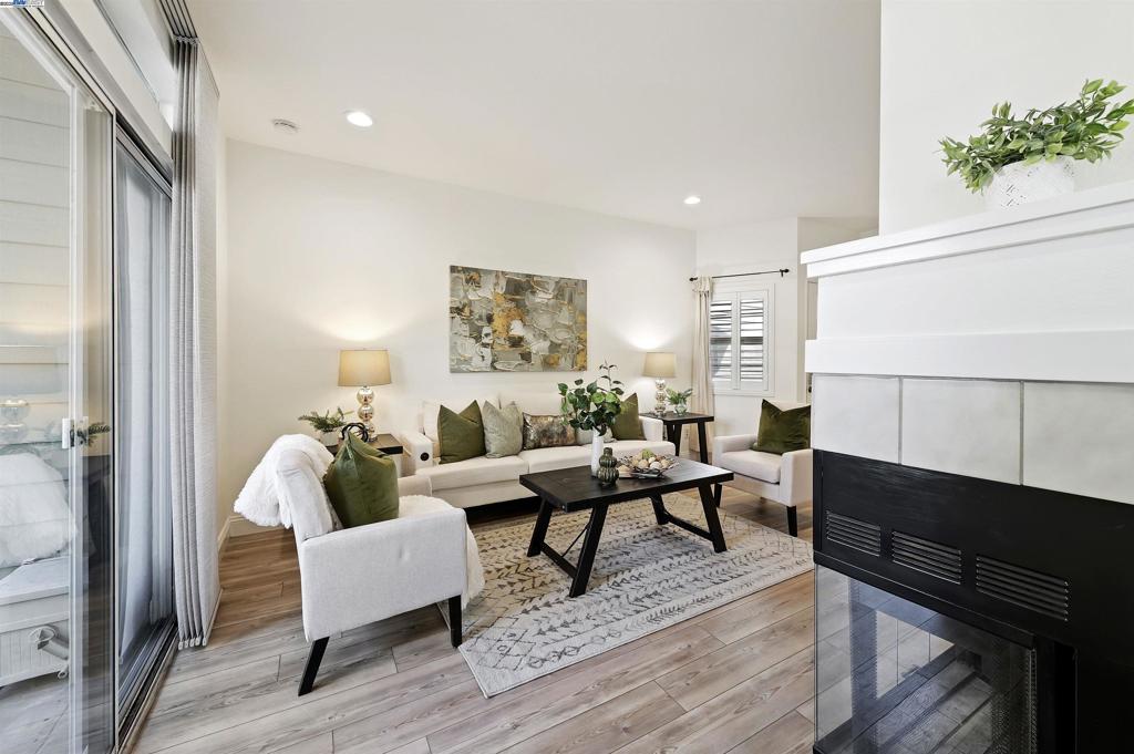 CANYON MEADOWS - Residential