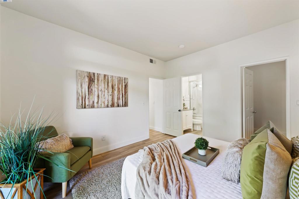 CANYON MEADOWS - Residential