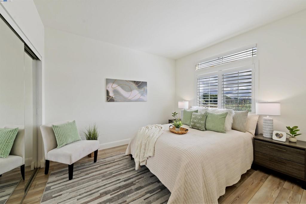 CANYON MEADOWS - Residential