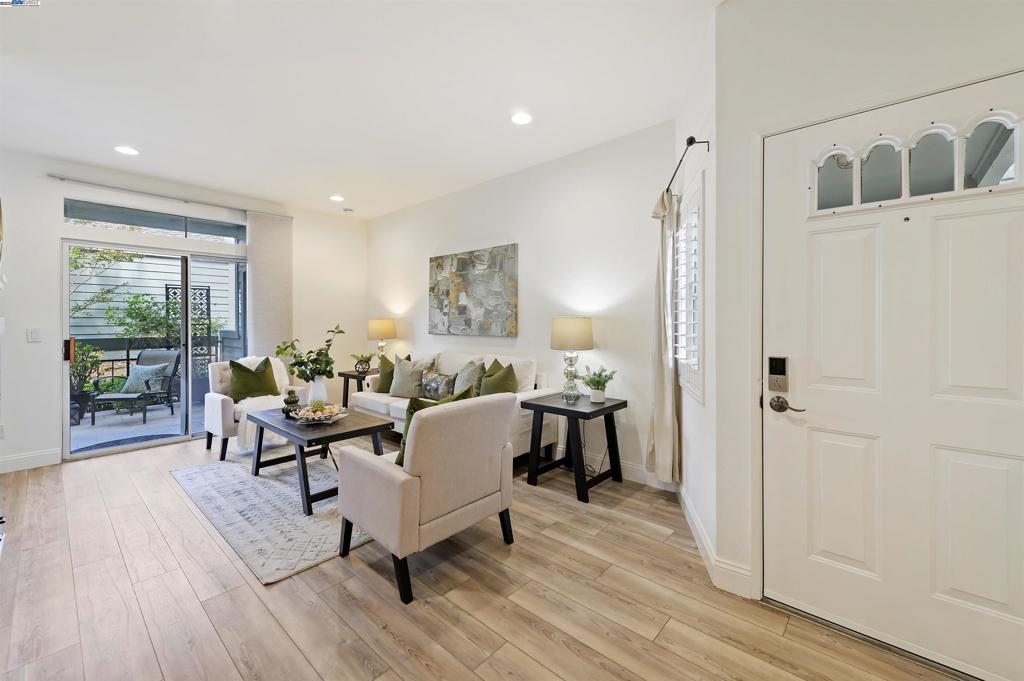 CANYON MEADOWS - Residential