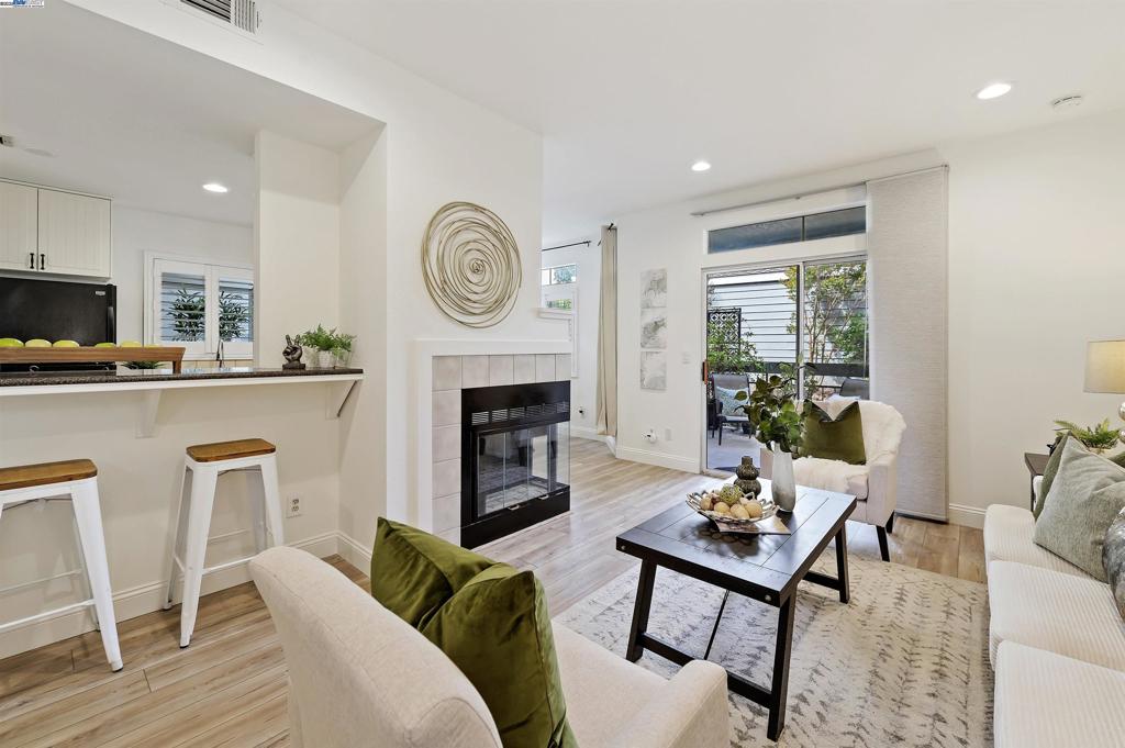 CANYON MEADOWS - Residential