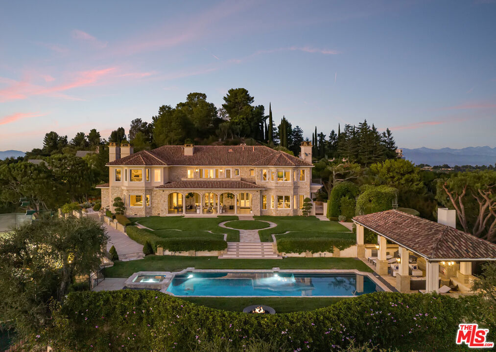 2911 Antelo View Drive