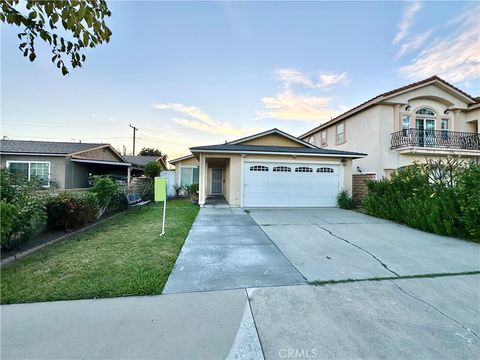 Photo of 18113 Elaine Avenue, Artesia, CA 90701 (MLS # RS26110577)