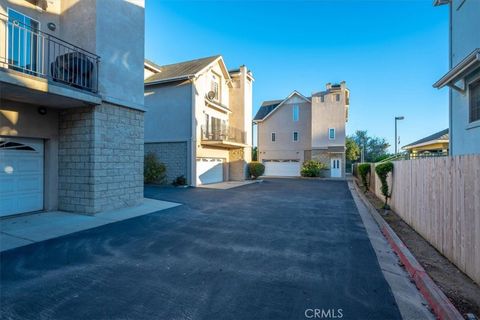 Tiny photo for 372 Park Ave, Pismo Beach, CA 93449 (MLS # PI25263302)