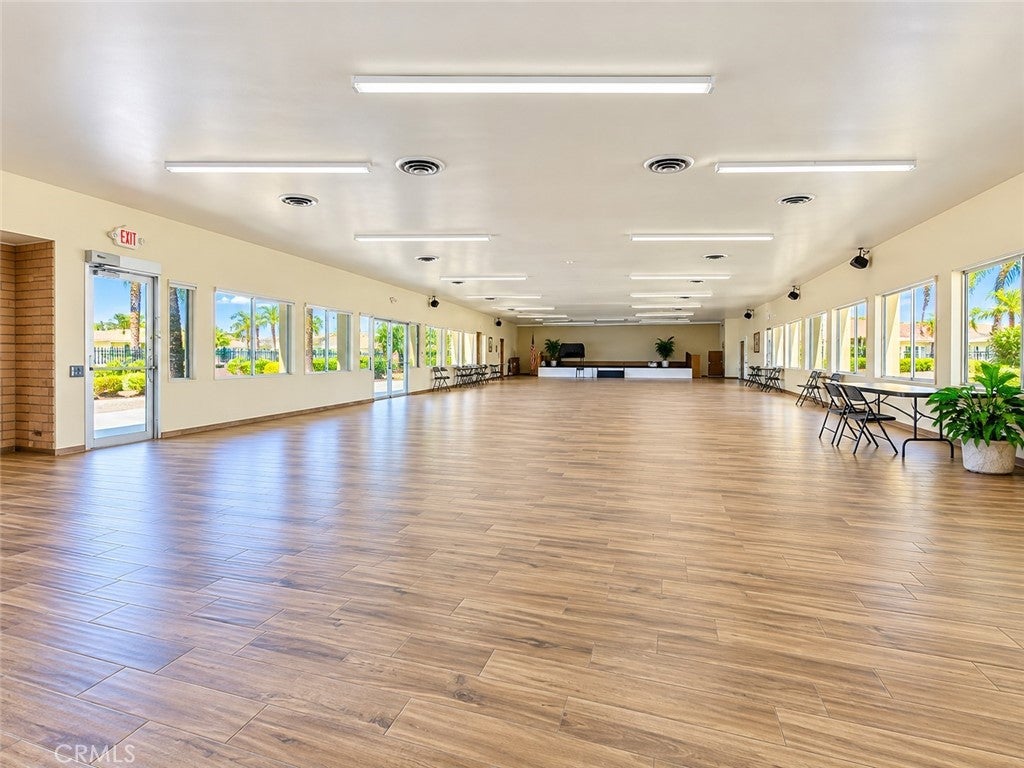 690 Santa Clara