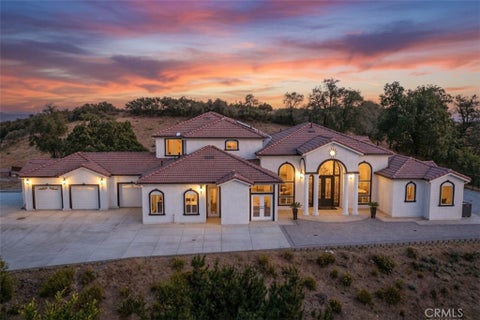 Photo of 39625 County Line RD, Yucaipa, CA 92399 (MLS # IG26148226)
