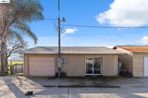Photo of 3601 3601 W Simmons Rd Rd, Turlock, CA 95380 (MLS # 41124740)