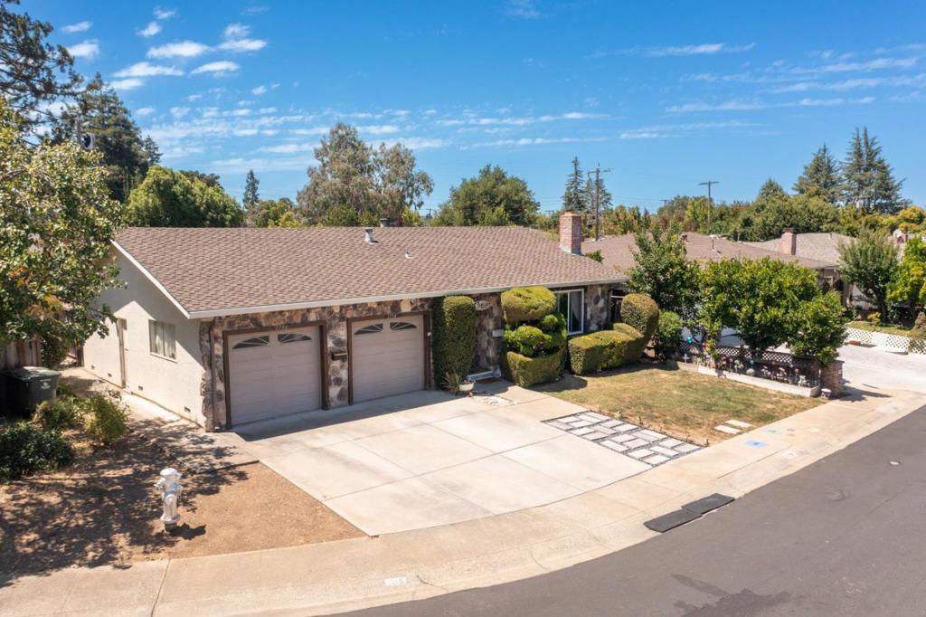 This duplex is ideally situated within the Los Altos Elementary School District and falls under the Mountain View High School zone. The front unit boasts updated laminate flooring, freshly painted interiors, new lighting fixtures, an attached one-car garage, and a backyard that provides a seamless indoor-outdoor experience. The back unit features a spacious backyard, a one car detached garage and is well-maintained in its original condition. Conveniently located near several major corporations, both units are currently tenant-occupied.