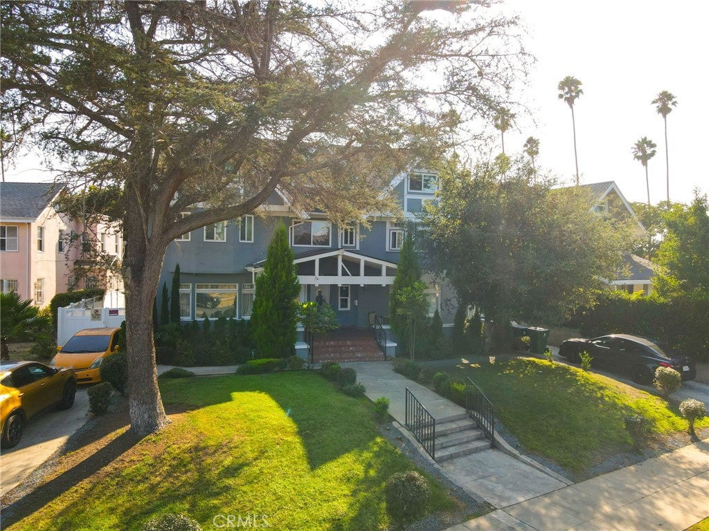 4440 Victoria Park