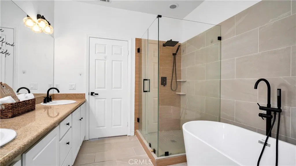 Arcadia, California 91007, United States, 3 Bedrooms Bedrooms, ,3 BathroomsBathrooms,Residential,Active,172541