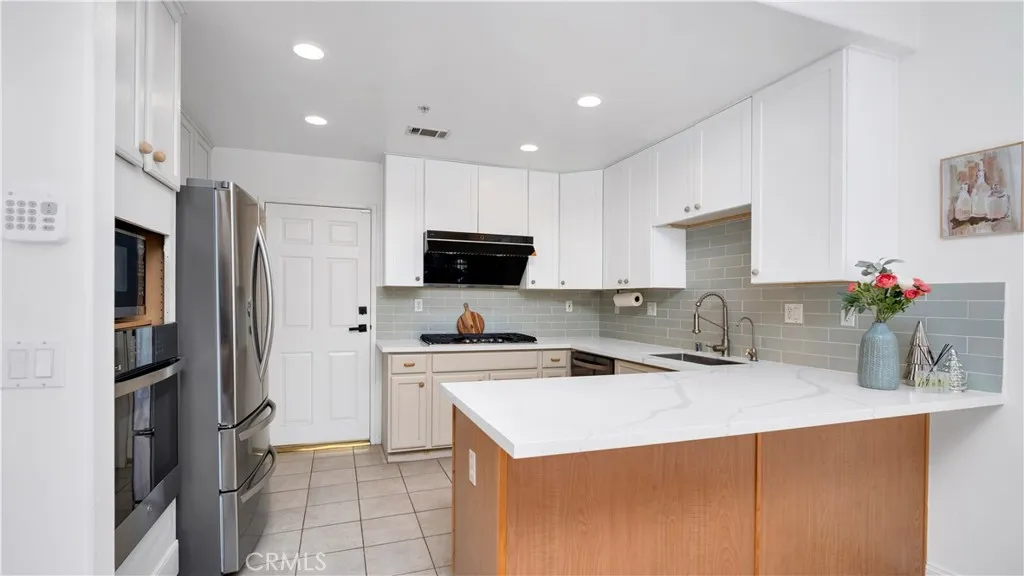 Arcadia, California 91007, United States, 3 Bedrooms Bedrooms, ,3 BathroomsBathrooms,Residential,Active,172541